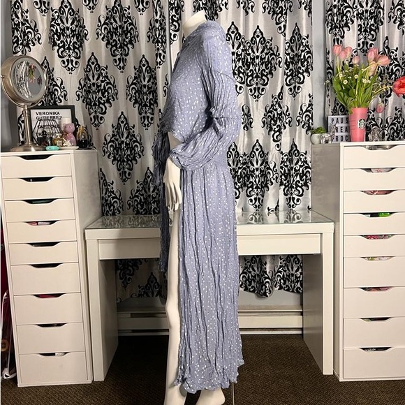 Asymmetrical Tie Top - Picture 3 of 5